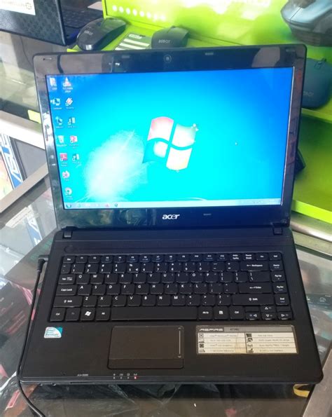 Acer Aspire 4738Z .